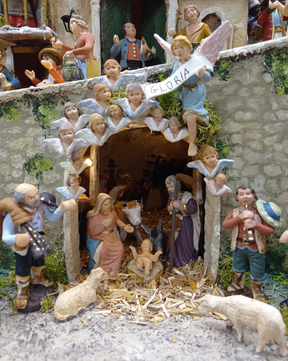 PRESEPE-NEL-PALAZZO-MIRABELLI-DI-AMANTEA-1